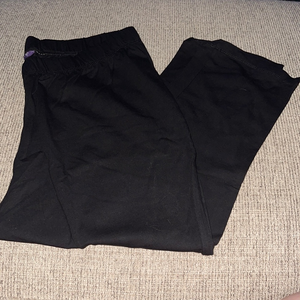 Black capri
